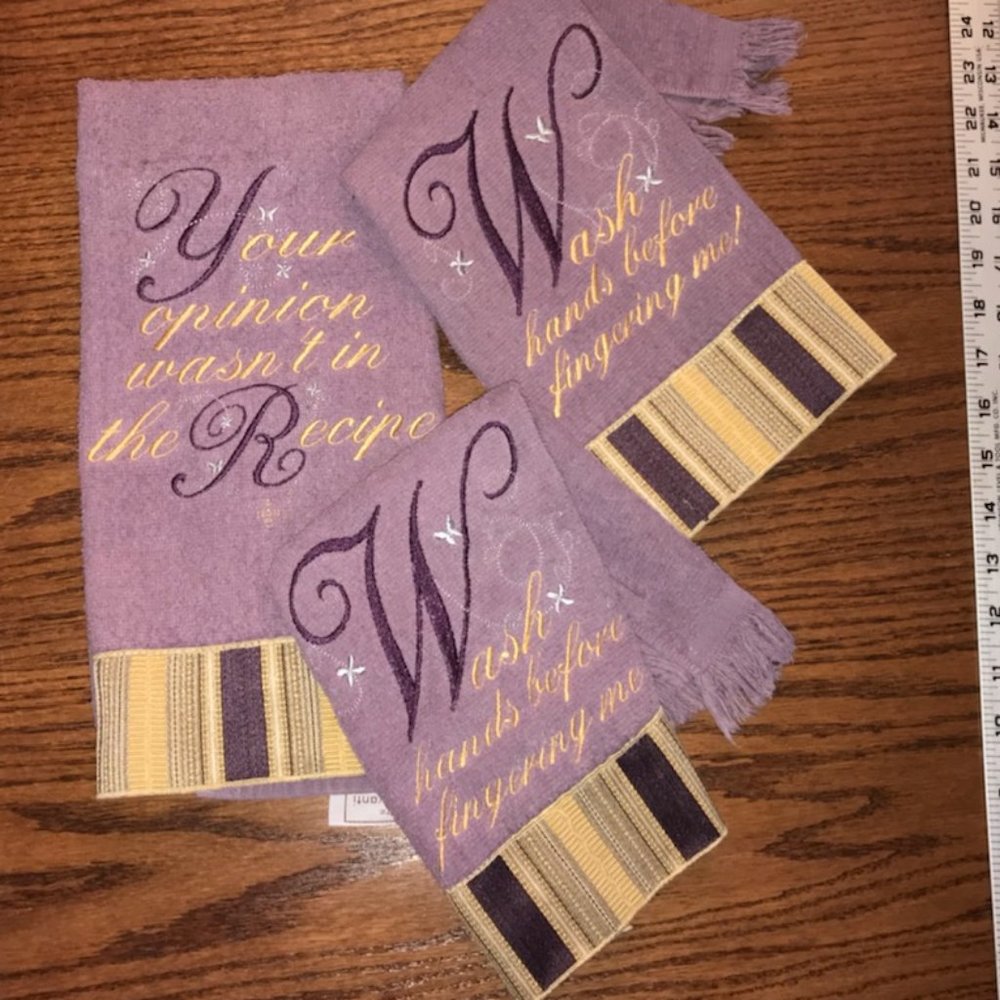 Set of 3 Purple embroidered decorative towels EUC